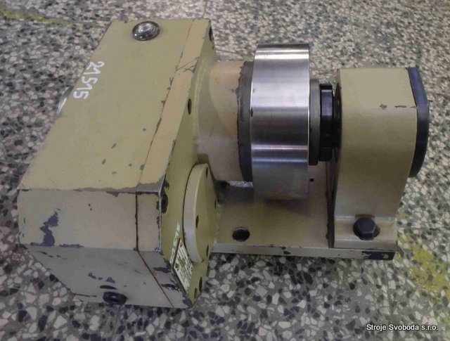 Příslušenství k válcovačce profilů UPW 25  (21515 (2).JPG)